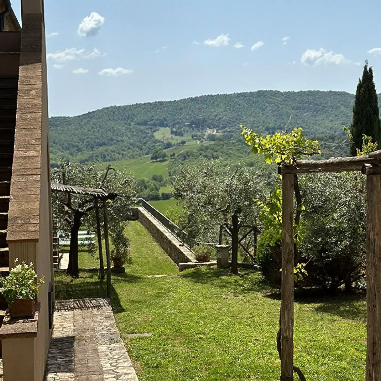 Die Toskana in Italien, Antico Borgo Tignano, ein italienisches Backsteinhaus