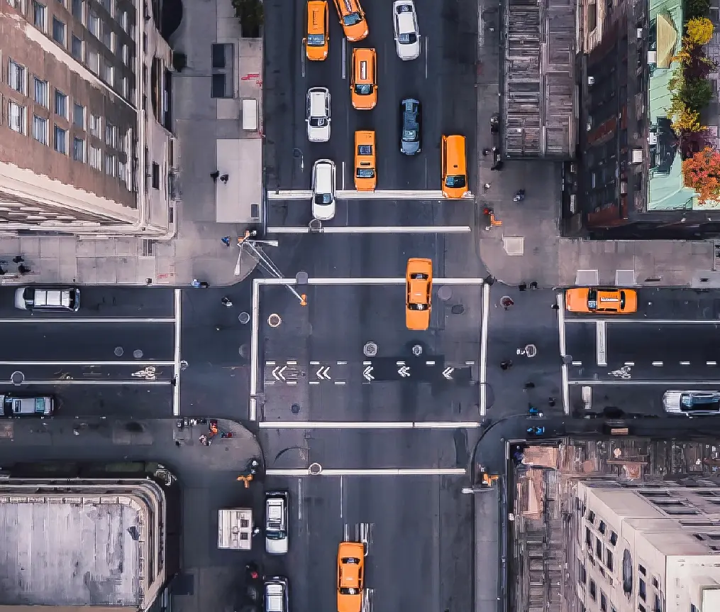 City-Urlaub in Manhattan, ansicht eines Verkehrskreuzes von oben